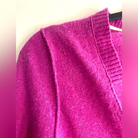 Banana Republic Pink Sweater - Picture 3 of 8